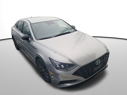 Used 2020 Hyundai Sonata SEL Plus image 2