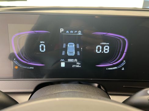 Used 2024 Kia Sportage EX image 30