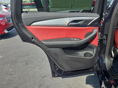 Certified 2023 BMW X4 M40i w/ Premium Package image 10