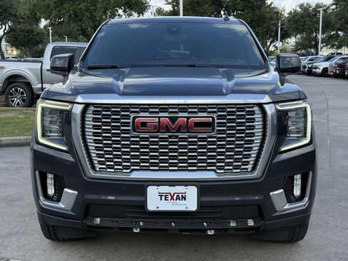 Used 2021 GMC Yukon Denali w/ Denali Premium Package AWD/4WD image 10