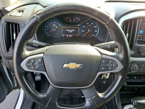 Used 2020 Chevrolet Colorado LT w/ Safety Package AWD/4WD image 16
