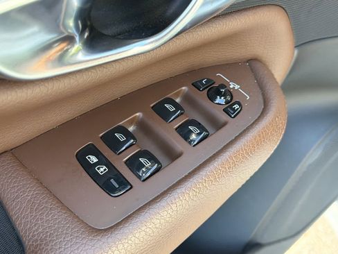 Used 2020 Volvo XC90 T6 Momentum image 25