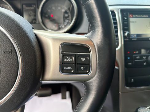 Used 2012 Jeep Grand Cherokee Limited AWD/4WD image 22