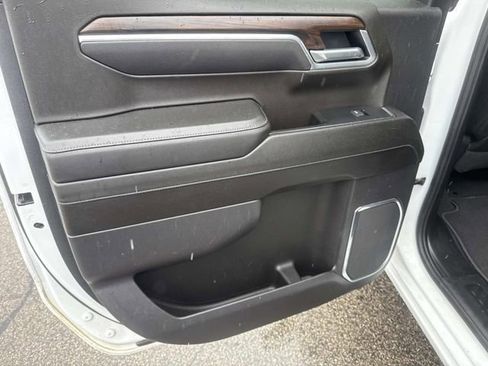 Used 2025 GMC Sierra 1500 SLT image 24