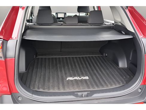 Used 2020 Toyota RAV4 LE w/ All Weather Liner Package AWD/4WD image 23
