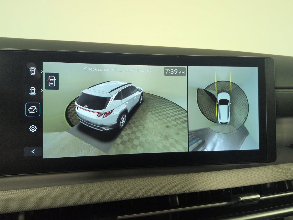 Used 2025 Hyundai Tucson Limited AWD/4WD image 31