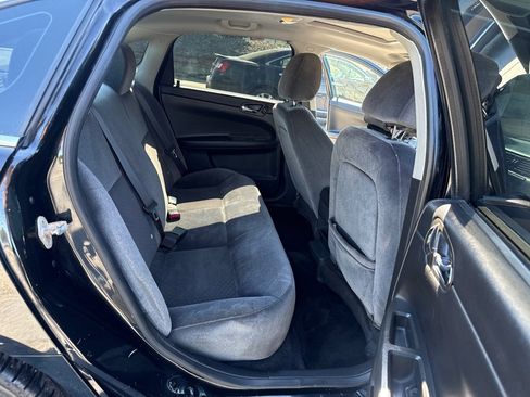 Used 2014 Chevrolet Impala LT w/ LT Sunroof Package FWD image 11