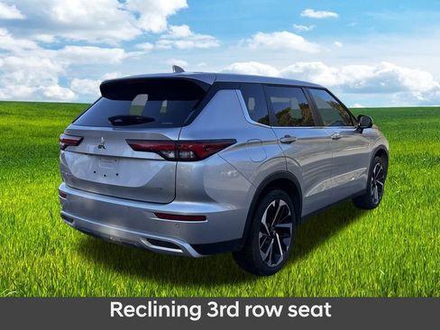 Used 2024 Mitsubishi Outlander AWD image 7