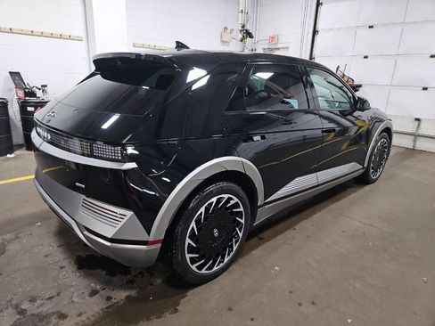 Used 2024 Hyundai Ioniq 5 Limited image 3