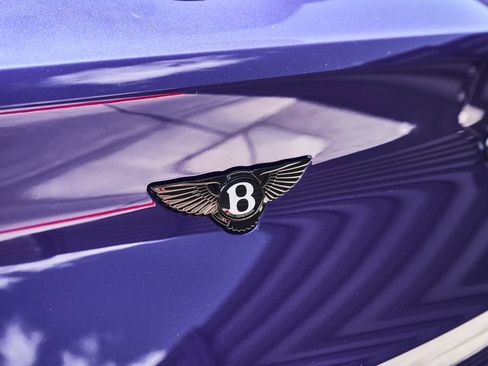 Used 2025 Bentley Bentayga AWD/4WD image 13