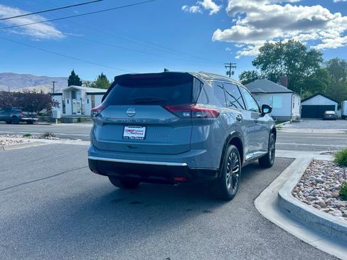 New 2026 Nissan Rogue Platinum AWD/4WD image 4