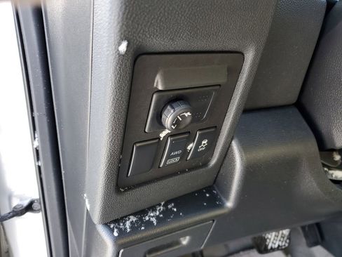 Used 2013 Nissan Rogue S image 11