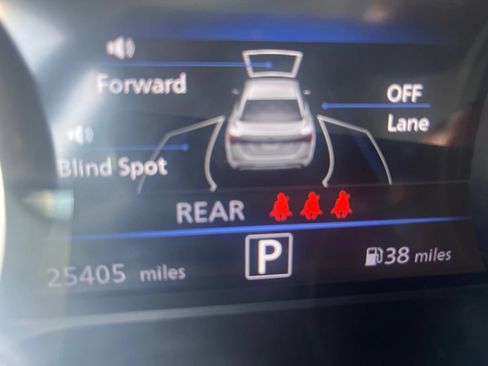 Used 2023 Nissan Sentra SR FWD image 4