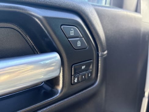 Used 2021 Chevrolet Silverado 1500 High Country w/ Technology Package image 20