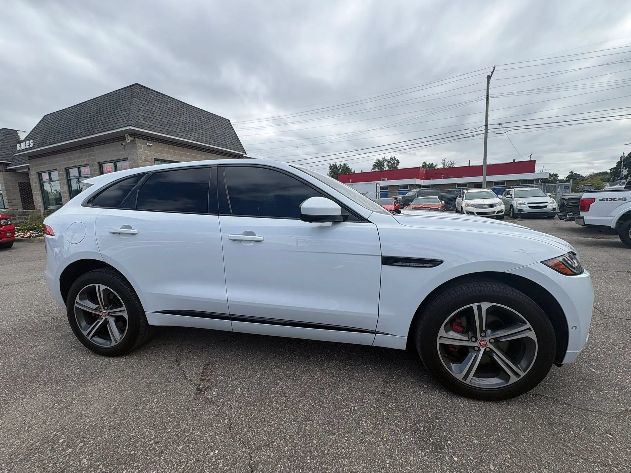 Used 2018 Jaguar F-PACE S AWD/4WD image 4