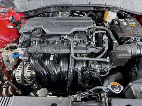 Certified 2025 Hyundai Kona SE image 32