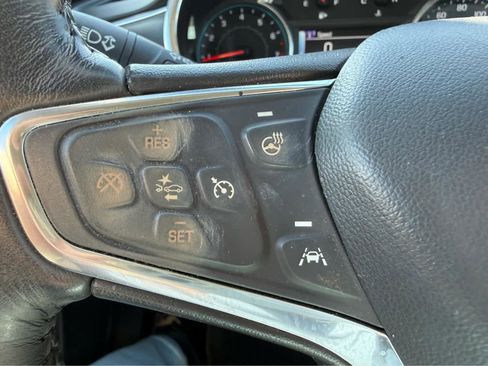 Used 2017 Chevrolet Malibu Premier w/ Premier Sun and Wheel Package image 21