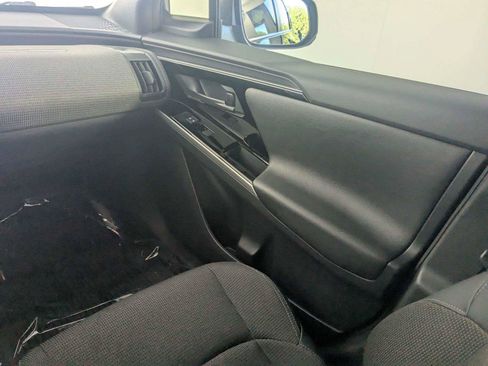 Used 2024 Toyota bZ4X FWD image 40
