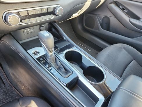 Used 2023 Nissan Altima 2.5 SV image 17