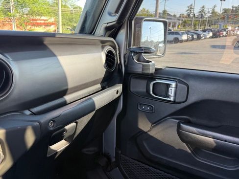 Used 2020 Jeep Gladiator Sport w/ Quick Order Package 24S AWD/4WD image 24