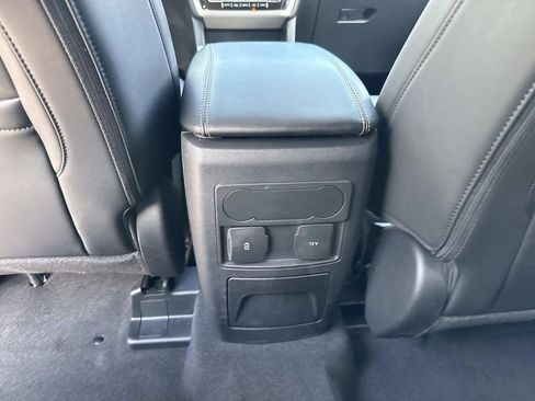 Used 2023 Ford Explorer XLT w/ Equipment Group 202A RWD image 22