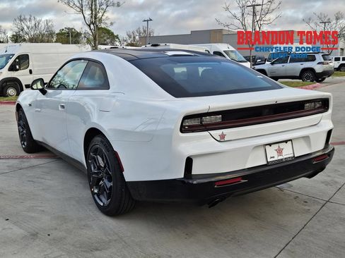 New 2026 Dodge Charger R/T w/ Blacktop Package AWD/4WD image 2