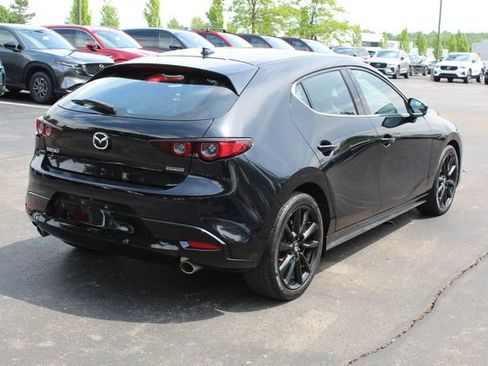 Used 2021 MAZDA MAZDA3 s FWD image 3