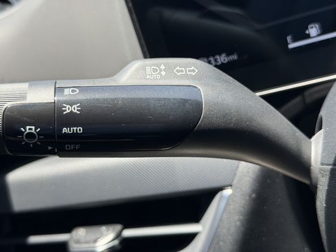 Used 2025 Kia K4 EX FWD image 25