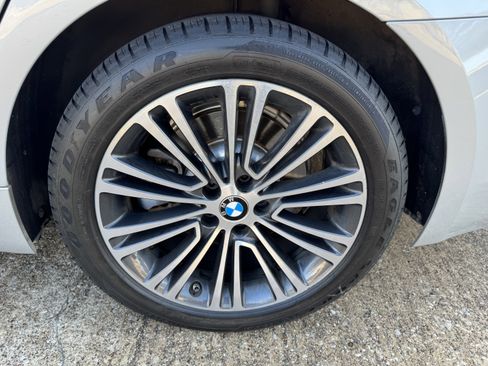 Used 2019 BMW 530i w/ Convenience Package image 11