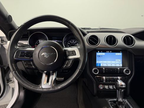 Used 2018 Ford Mustang Premium image 19
