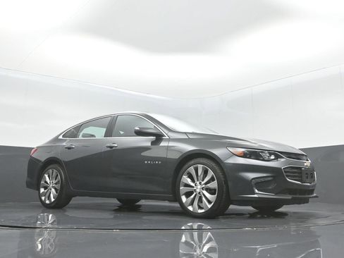 Used 2017 Chevrolet Malibu Premier w/ Premier Sun and Wheel Package image 26