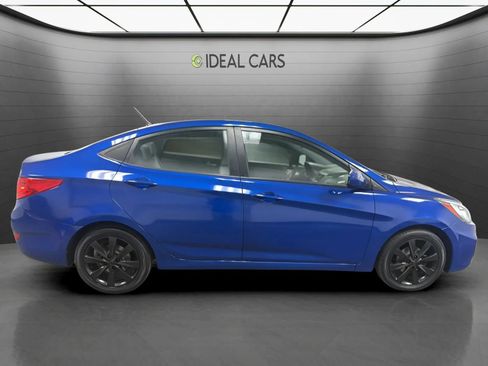 Used 2012 Hyundai Accent GLS w/ Premium Pkg 3 FWD image 4