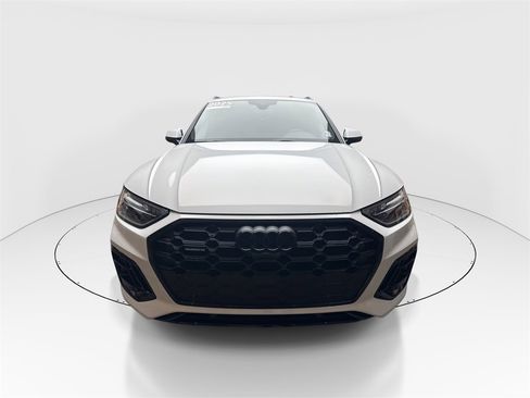 Certified 2025 Audi Q5 2.0T Premium Plus w/ Premium Plus Package image 3