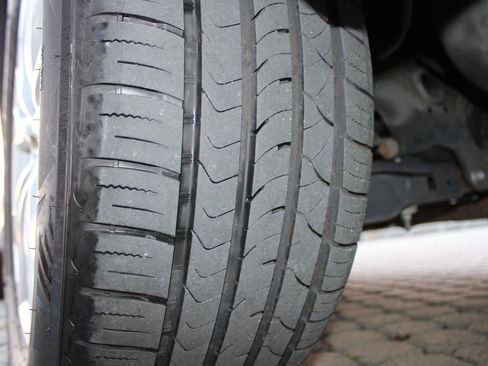 Used 2014 Toyota RAV4 Limited image 13