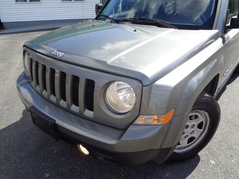 Used 2012 Jeep Patriot Sport image 6