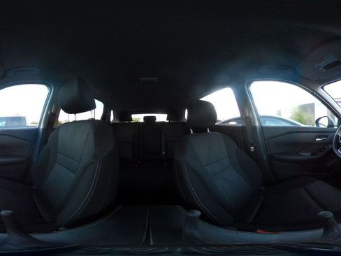 Used 2025 Nissan Rogue SV image 44