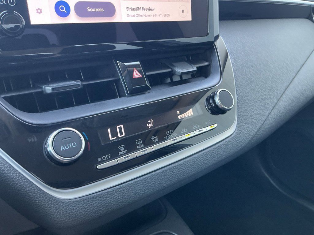 Used 2025 Toyota Corolla LE FWD image 24