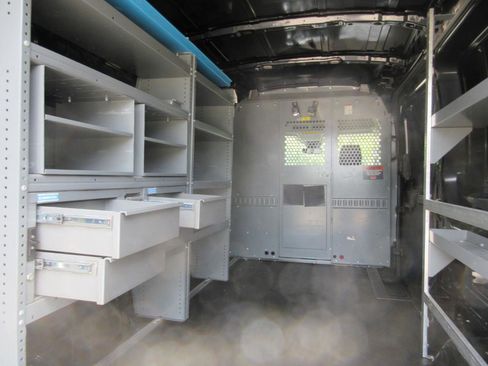 Used 2015 Ford Transit 250 148 Medium Roof RWD image 38