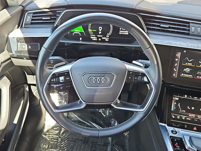 Used 2024 Audi Q8 e-tron Premium Plus w/ Premium Plus Package AWD/4WD image 13