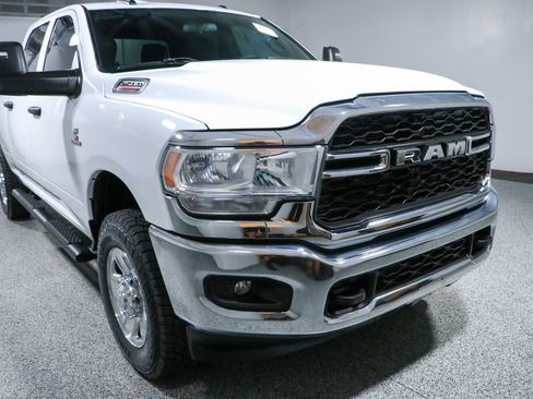 Used 2024 RAM 2500 Tradesman w/ Chrome Appearance Group AWD/4WD image 5