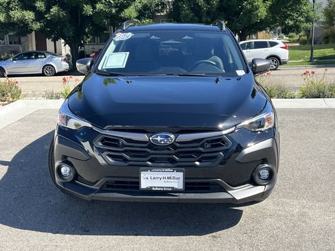 Used 2025 Subaru Crosstrek 2.5i Premium AWD/4WD image 9