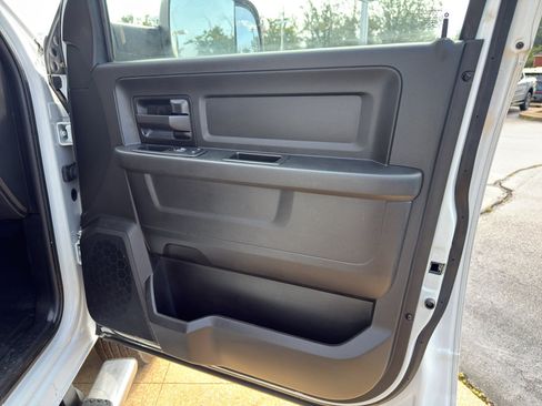 Used 2018 RAM 3500 Tradesman w/ Chrome Appearance Group AWD/4WD image 13