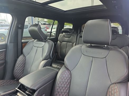 Used 2024 Jeep Grand Cherokee L Summit AWD/4WD image 19