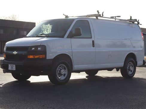 Used 2020 Chevrolet Express 2500 w/ Enhanced Convenience Package image 11