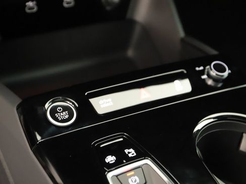 New 2027 Audi Q6 e-tron Prestige AWD/4WD image 31