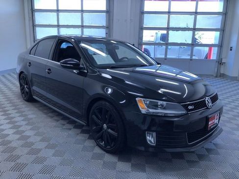Used 2012 Volkswagen Jetta GLI FWD image 32