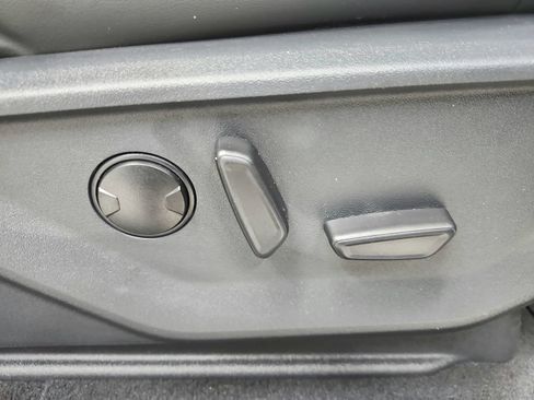 Used 2025 Ford Expedition Active AWD/4WD image 48