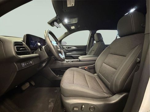 Used 2025 Chevrolet Traverse LT AWD/4WD image 22