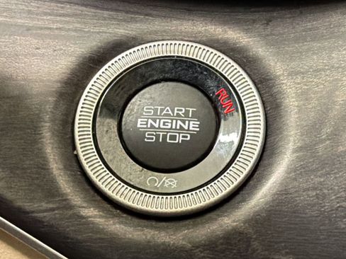 Used 2021 Jeep Grand Cherokee L Limited image 27