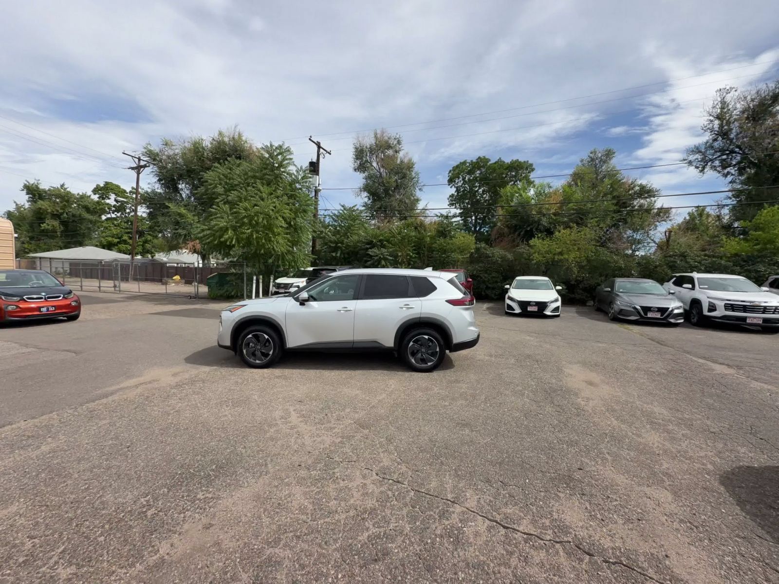 Used 2025 Nissan Rogue SV AWD/4WD image 10